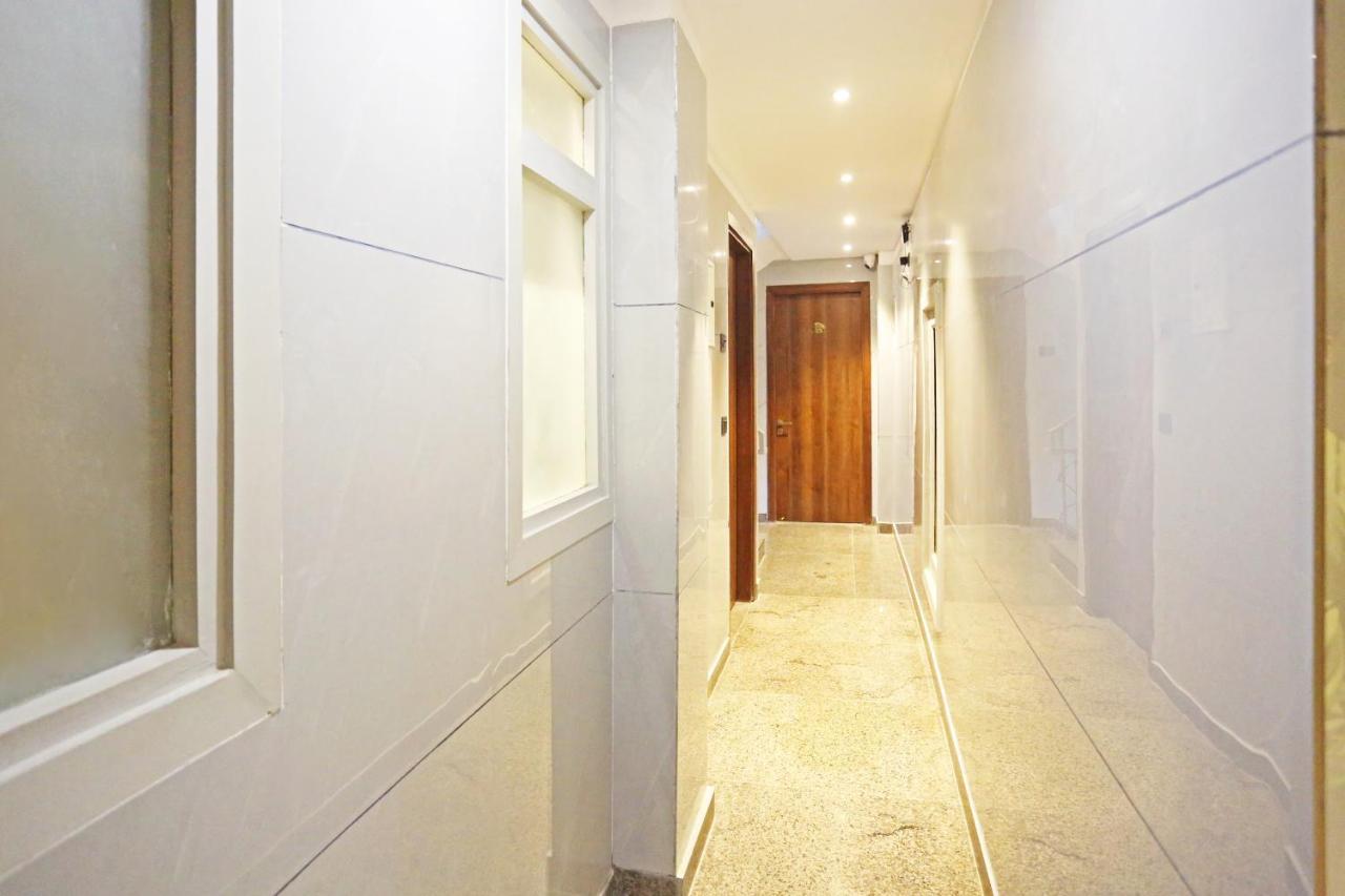 Preet 05 Mints Walking Distance Nizamuddin Railway Station 4* New Delhi